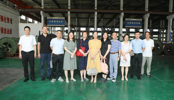 金汇镇党委委员马莉苑等一行人员赴上海永进电缆集团调研！